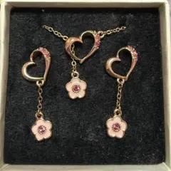 MARY QUANT ハートと花のネックレスセット