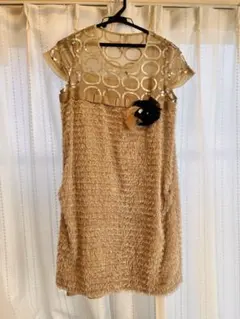 ベージュドレス