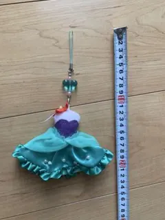 ディズニー　アリエルストラップ　プリンセスドレス　チャーム