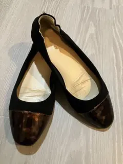 フラットシューズ・バレエシューズ　ブラック