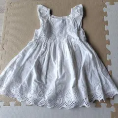 《土日限定200円引》【美品】baby GAP ホワイト刺繍ワンピース 3歳