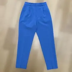 GU ブルー　タック入りパンツ