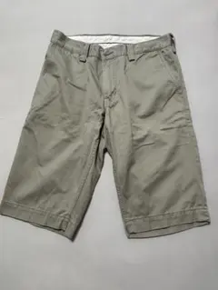 Levi's カーキ ショートパンツ