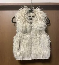 ☆美品☆オフホワイト　ファーベスト　ジレ　Mサイズ
