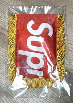 Supreme Mini Pennant Flag Red 26FW ノベルティ