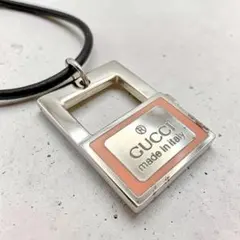 GUCCI ネックレス パドロックモチーフ ロゴ プレート ピンク シルバーのサムネイル