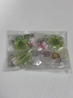 シークレットクローバーストラップ・シークレットおはじきシール風アクセサリー