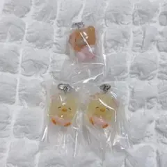 mikko めじるしアクセサリー　ガチャガチャ　パフ　ラテ