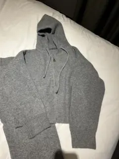 グレー ニット フード付き セットアップ　韓国