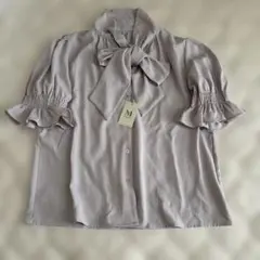 ✨新品✨MISCH MASCH ボウタイシャーリングブラウス 半袖 ピンクのサムネイル