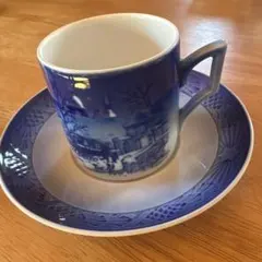 Royal Copenhagen クリスマスカップとソーサー　希少価値が高い