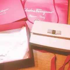 フェラガモ♡ショルダーバック 箱/証明書付き