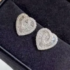 ハート型クリスタルピアス