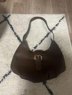 ブラウンレザー バックル付きショルダーバッグ