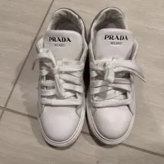 PRADA プラダ スニーカー ホワイトのサムネイル