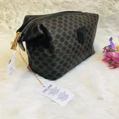 Item thumbnail for item a89c76f2-f4a2-4324-a731-b339eb0b6714