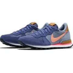 【美品／24.5cm／値引不可】NIKEインターナショナリストレディースシューズ