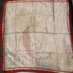 Dior ディオール　スカーフ　ハンカチ　赤　おしゃれ　可愛い