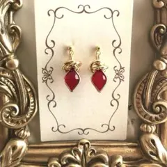 5851　ピアス　ゴールド　ハンドメイド　イヤリング交換無料　レッド赤ドロップ
