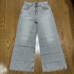 UNIQLO ドレープワイドフレアジーンズ ダークグレー　27