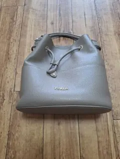 週末SALE【美品】FURLA グレー ジュ　バッグのサムネイル