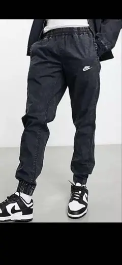 Nike ブラック ジョガーパンツ