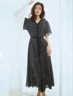 マイストラーダのカットワークワンピース 黒M - メルカリ
