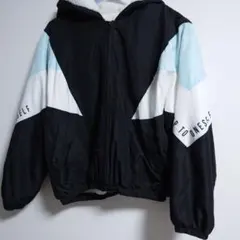 LINDAUER フード付きジャケット 160 黒・白・水色