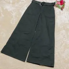 【GU ジーユー】ウエストベルト付き　ベイカーワイドパンツ 可愛い　カーキ M