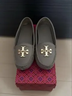 yumi様専用　美品 TORY BURCH レザー ローファー ゴールドロゴ
