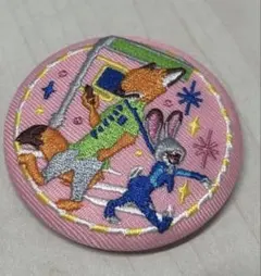 ディズニー刺繍缶バッチ