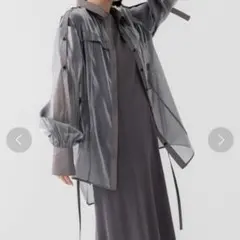 ショルダーカットシアーロングシャツのサムネイル