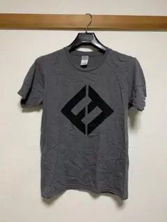 H*o様 Foo Fighters フーファイターズ　グレー　ロゴ　Tシャツ　S