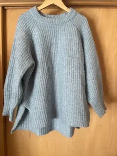 ライトブルー　水色　ニット　レディース