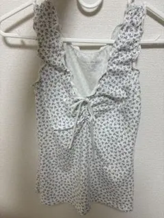 brandy melvilleフリル付き花柄キャミソール