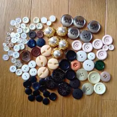 ボタンまとめ売り　約100個　③