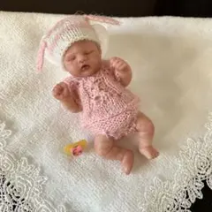 ピンクの赤ちゃん人形 フルシリコン