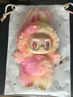 ラブブ　ふわふわキャラクターぬいぐるみ