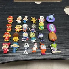 アンパンマンキャラクター　ミニフィギュア　24体セット