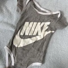 Nike グレー ロンパース 6-12M