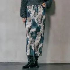 LEPSIM ストレッチサテン柄スカート