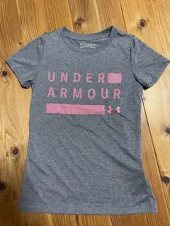 アンダーアーマー　Tシャツ