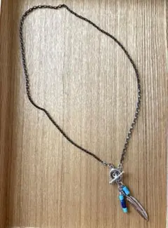 ターコイズ、ラピスラズリとフェザーチャームのネックレス　男女兼用　未使用品