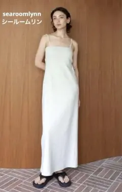 【あみゅー様専用】searoomlynnパッドinスパゲッティフレアラインドレス