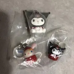 サンリオ　いちごめじるしアクセサリー　ふわふわフロッキーマスコット