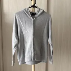 く*も様 アズールバイマウジー　グレーフードパーカーのサムネイル