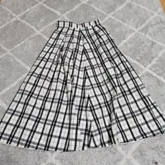 ✨La TOTALITE✨美品 チェック柄フレアスカート ホワイト×ブラック