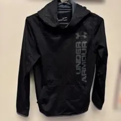 アンダーアーマーパーカー