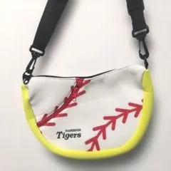 Item thumbnail for item bd6be0a2-d27c-4ceb-94cf-b0d9a0f0c47b