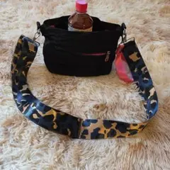ヒョウ柄ストラップ 黒 ショルダーバッグ